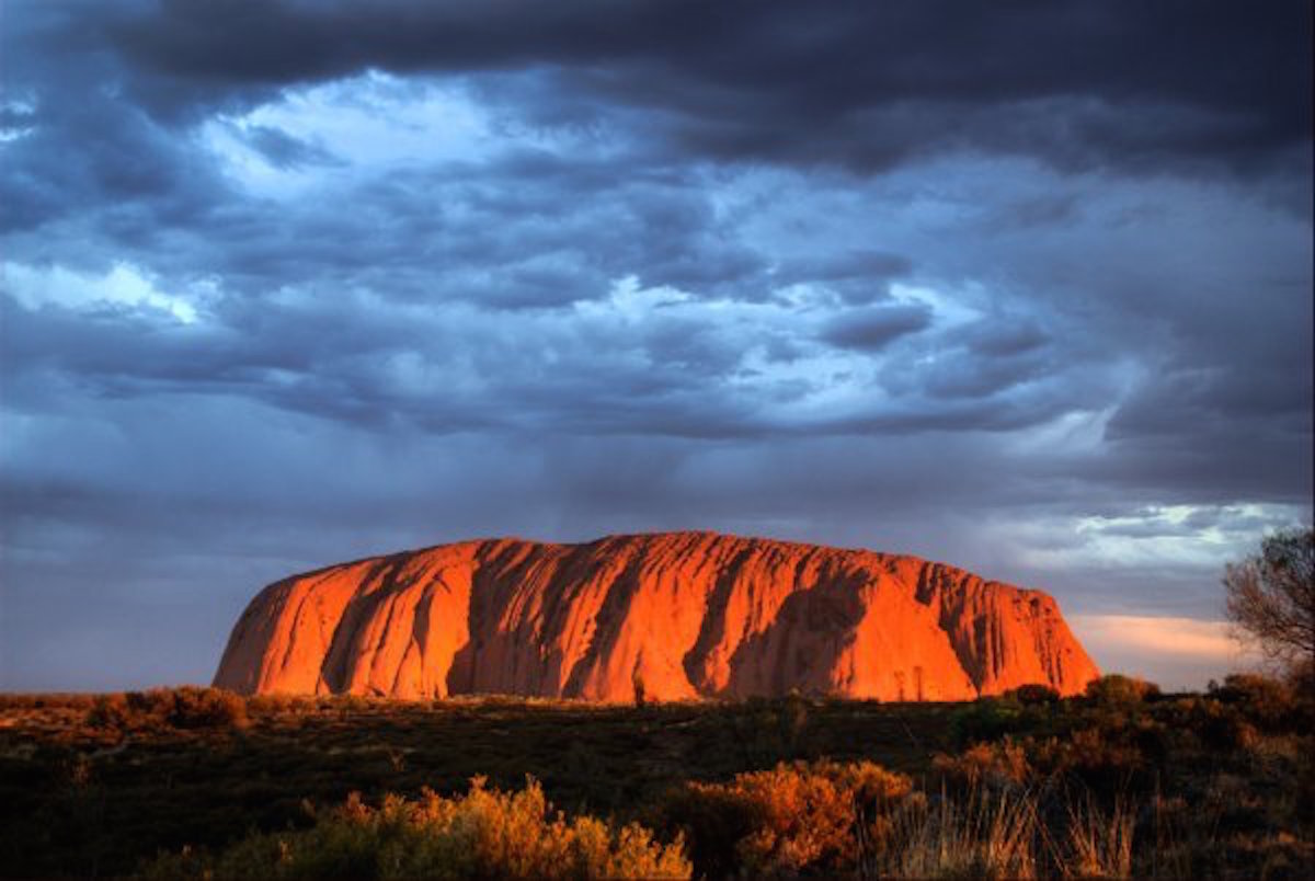Uluru: storia e leggende Image